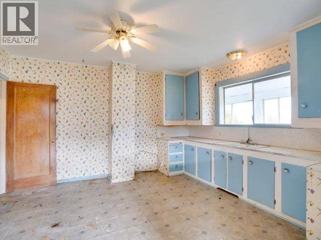 5358 EARL STREET, Texada Island, photo 3