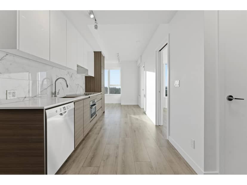 1409 10626 CITY PARKWAY, Surrey, photo 5