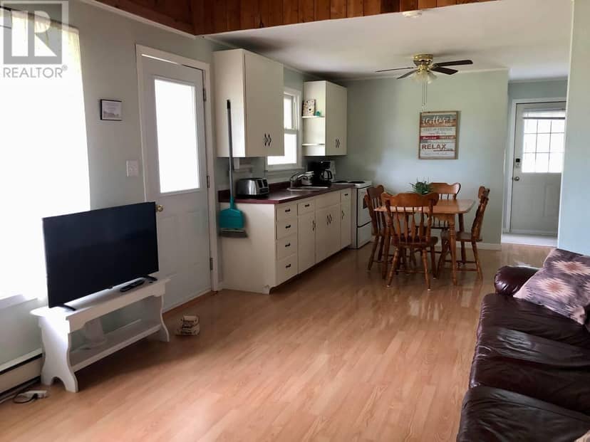 46 Mac Dor Drive — photo 4 of 15