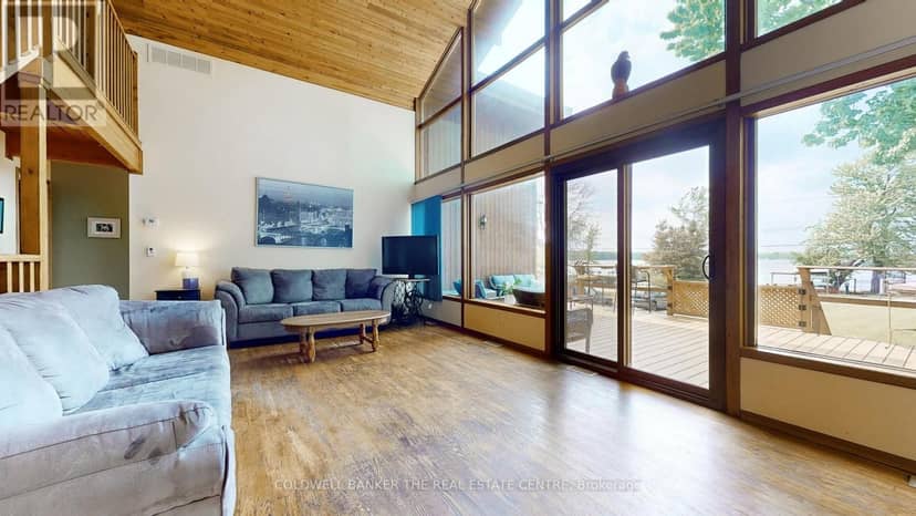 33 Lake Drive E, Georgina, photo 3