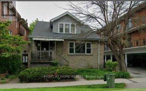 995 Main Street E, Hamilton