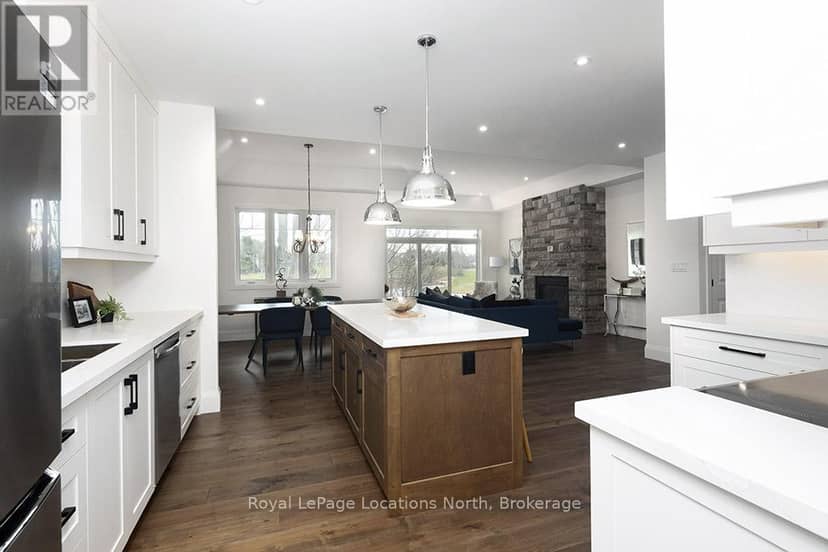30 - 8 Hilton Lane — photo 15 of 27