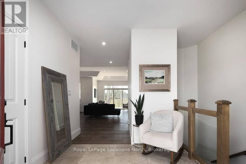 30 - 8 Hilton Lane — photo 3 of 27