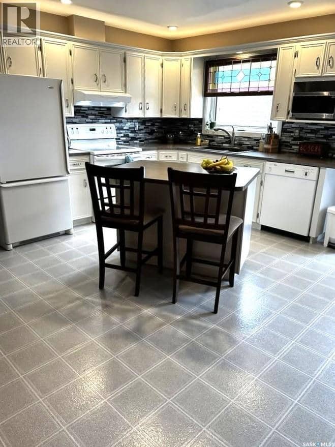797 4th STREET W, Shaunavon, photo 4
