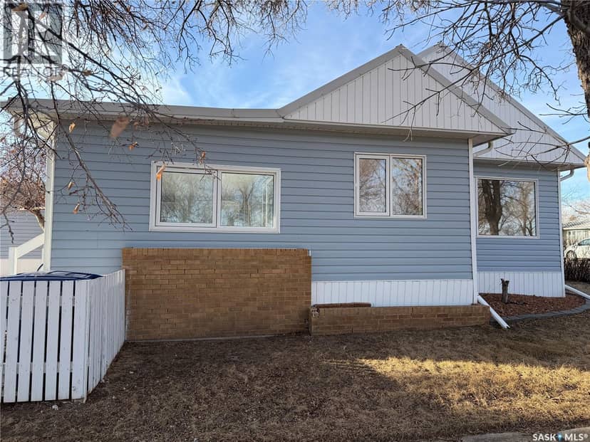 133 Railway AVENUE, Ponteix
