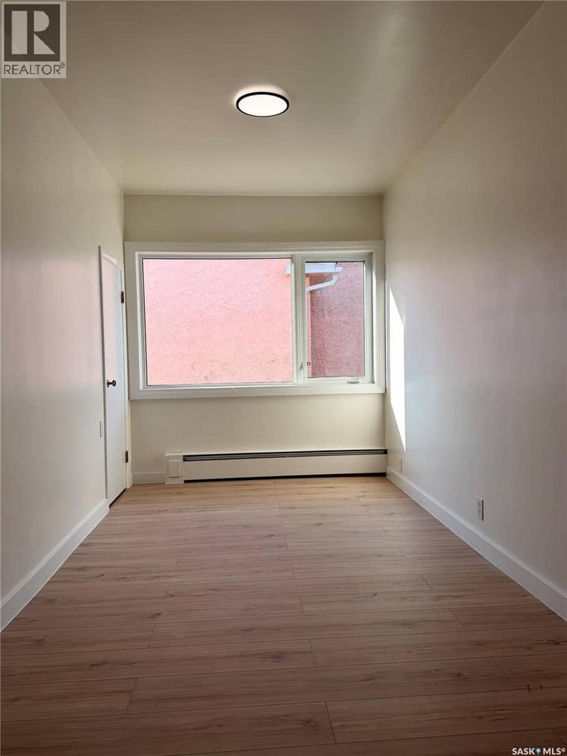 133 Railway AVENUE — photo 14 of 35