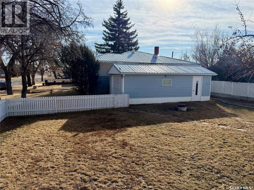 133 Railway AVENUE — photo 31 of 35