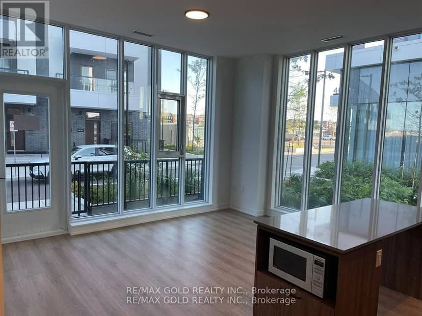 104 - 10 Lagerfeld Drive — photo 34 of 40