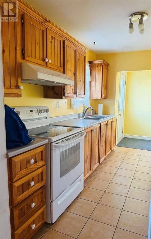 1135 Main Road — photo 5 of 21