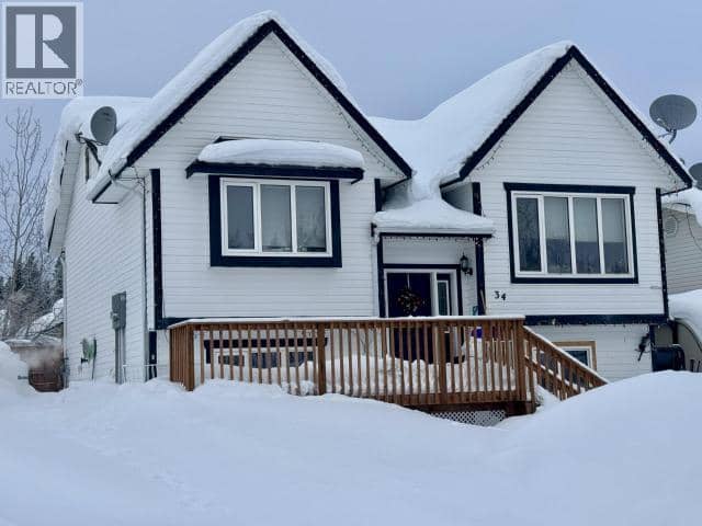 34 Moonstone Lane — photo 1 of 8