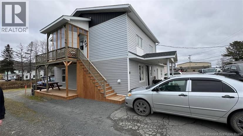 1999 Commerciale Street, Saint-François-de-Madawaska, photo 3