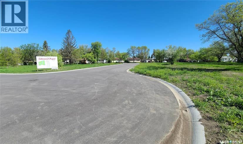 16 Kenney Crescent — photo 16 of 24