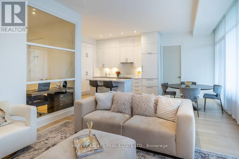 1013 - 111 St Clair Avenue W — photo 12 of 40