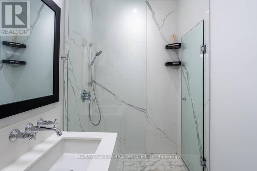 1013 - 111 St Clair Avenue W — photo 30 of 40