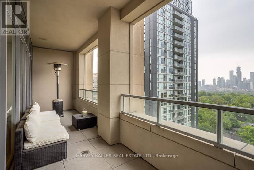 1013 - 111 St Clair Avenue W — photo 38 of 40