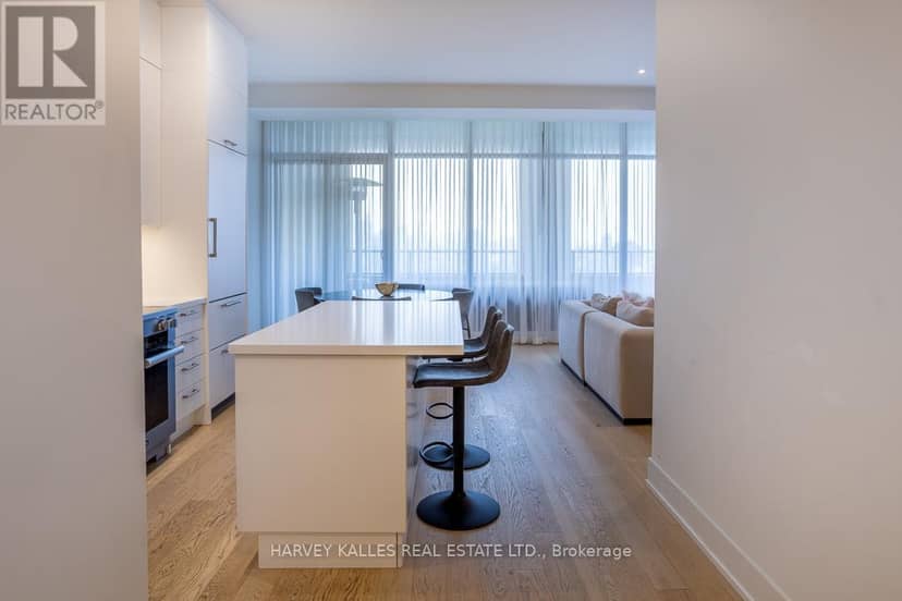 1013 - 111 St Clair Avenue W, Toronto, photo 4