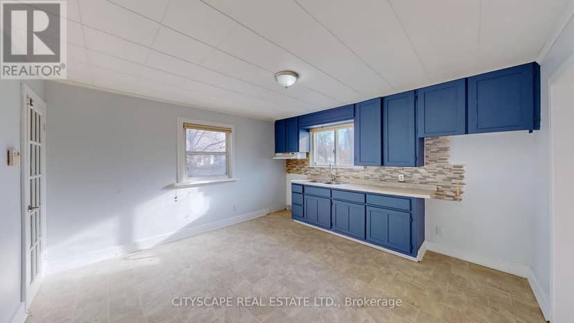 39 Woodward Avenue — photo 11 of 40