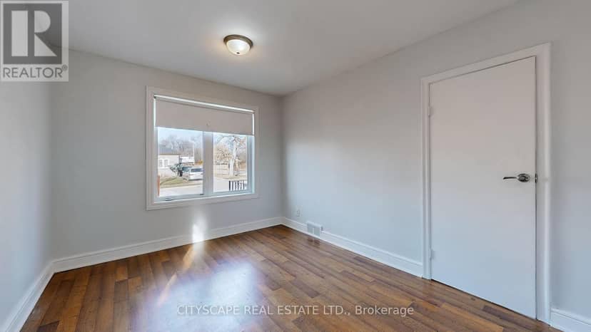 39 Woodward Avenue — photo 18 of 40