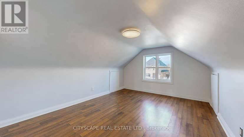 39 Woodward Avenue — photo 24 of 40