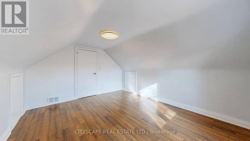 39 Woodward Avenue — photo 25 of 40