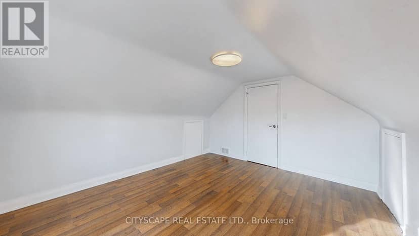 39 Woodward Avenue — photo 26 of 40