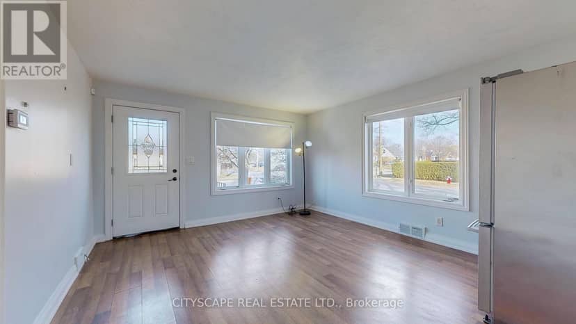 39 Woodward Avenue — photo 7 of 40