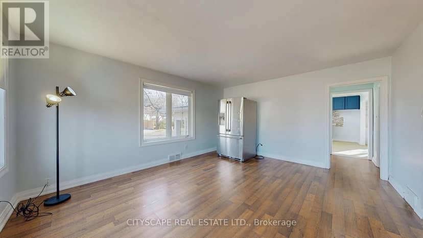 39 Woodward Avenue — photo 8 of 40