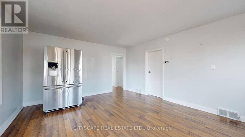 39 Woodward Avenue — photo 9 of 40