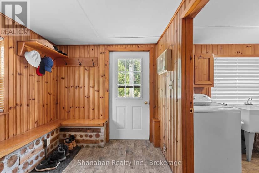 579 Cape Hurd Road — photo 7 of 40