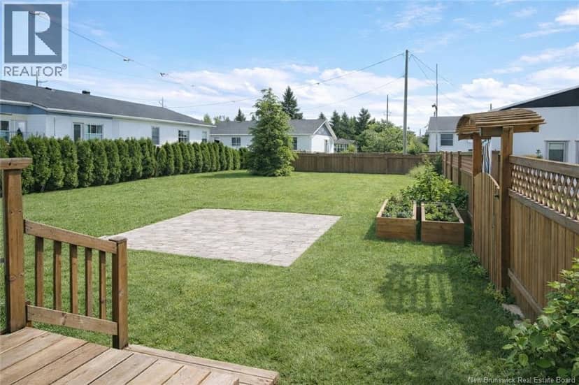 460 Saulnier Street — photo 4 of 14
