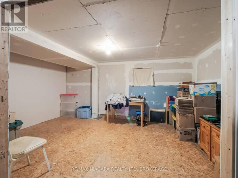 215 Phipps Street — photo 22 of 35