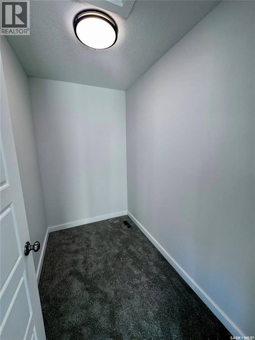 1123 Camden GARDENS — photo 12 of 16