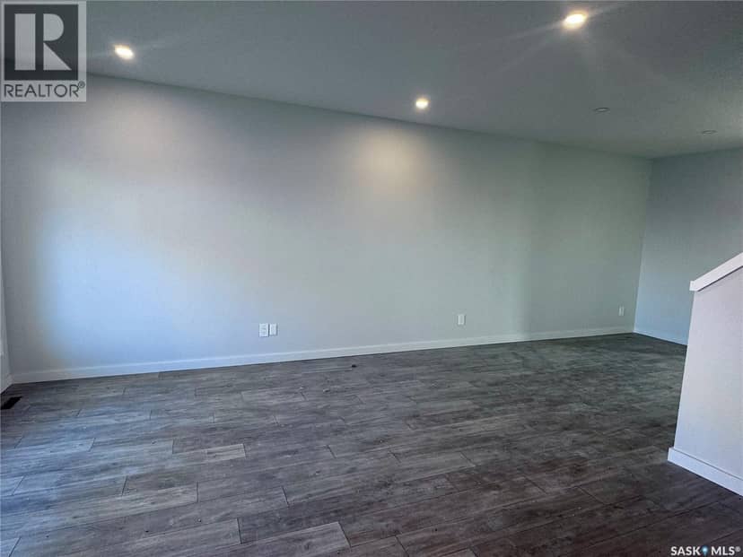 1123 Camden GARDENS — photo 3 of 16