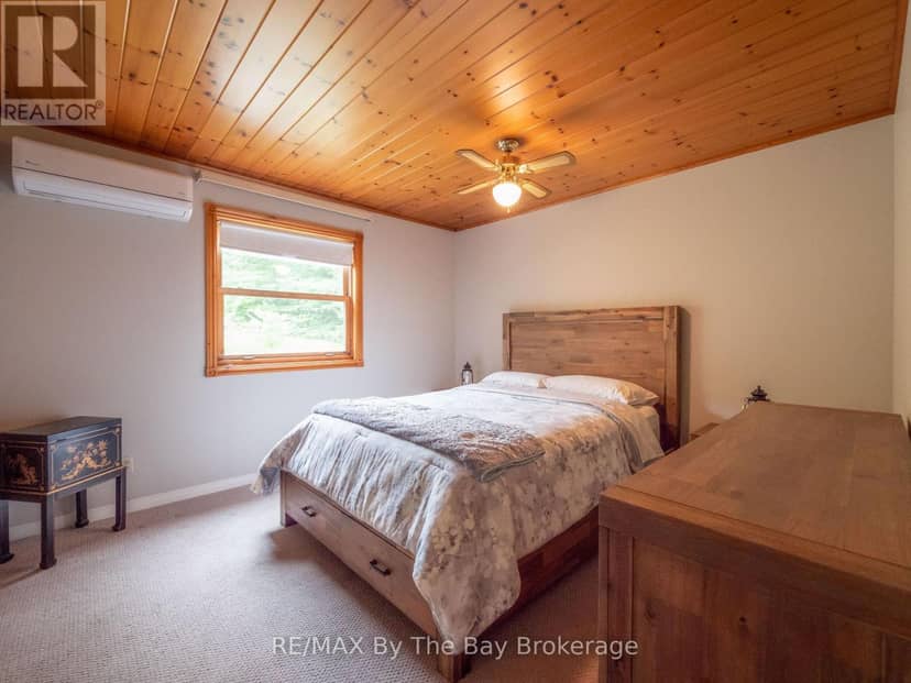 4018 Island 980 / Deer Island — photo 17 of 23