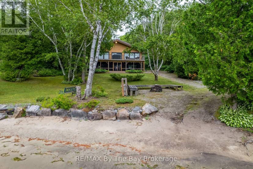4018 Island 980 / Deer Island — photo 3 of 23
