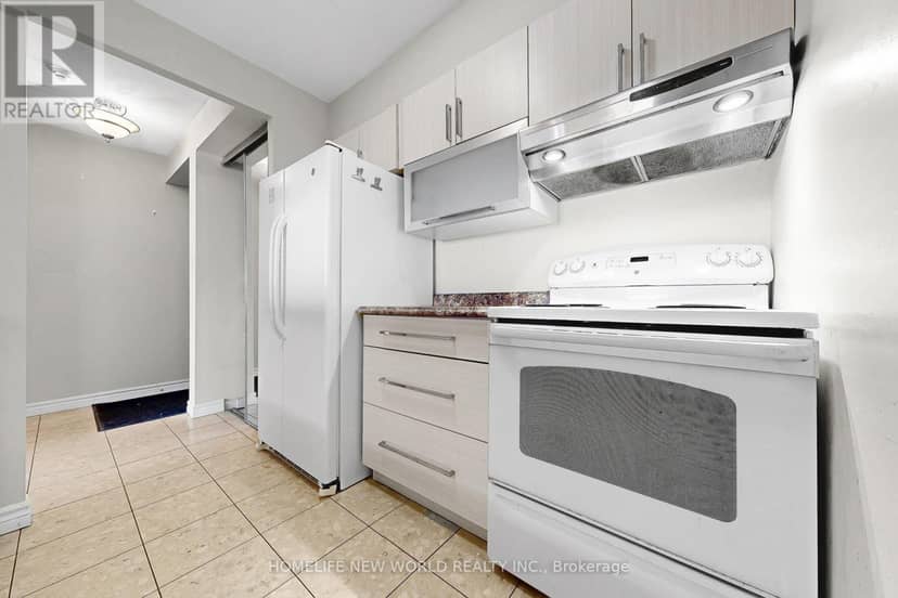 712 - 1665 Pickering Parkway — photo 10 of 40