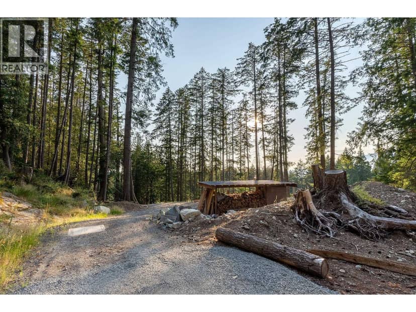 1701 JOAN AUDREY LANE, Bowen Island, photo 2