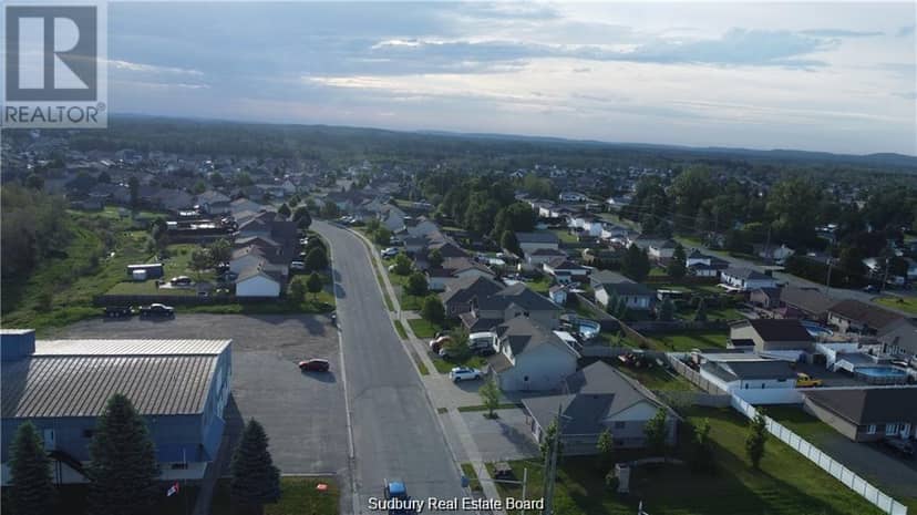 4325 Larocque Avenue, Val Caron, photo 5
