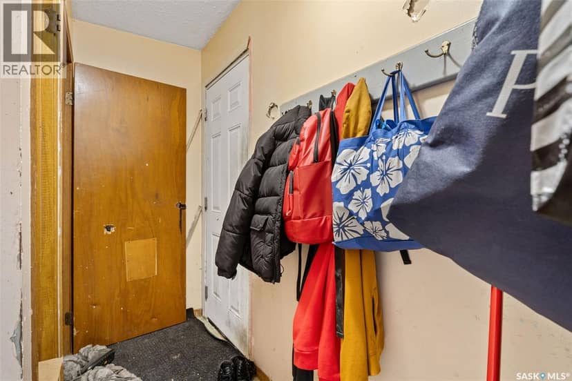 806 12th STREET W, Prince Albert, photo 3