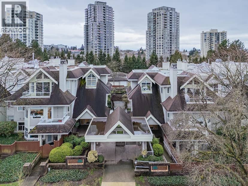 207 3628 RAE AVENUE, Vancouver, photo 2