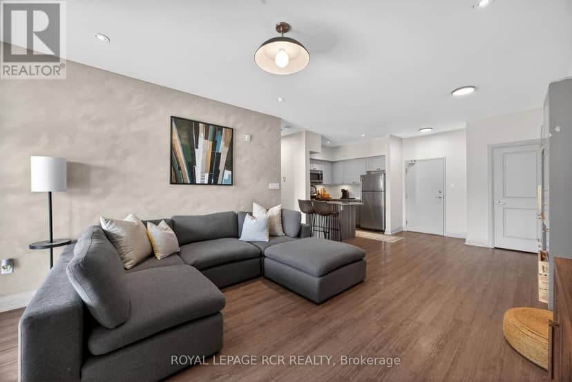 105 - 5 Greenwich Street — photo 16 of 29