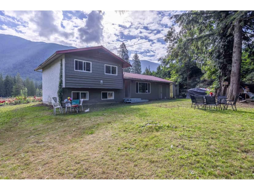 13842 SPRATT ROAD, Mission, photo 3