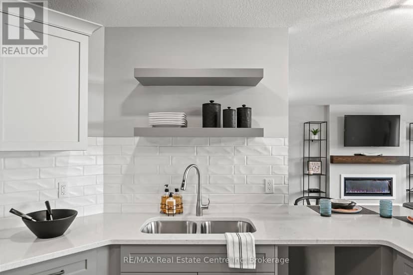 190 Bridge Crescent — photo 11 of 24
