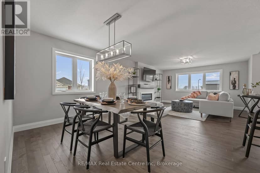 190 Bridge Crescent — photo 3 of 24