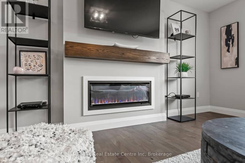 190 Bridge Crescent — photo 8 of 24