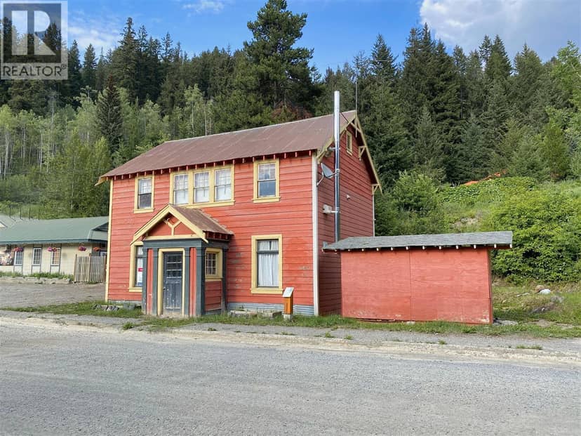 3880 Pioneer Road, Bralorne