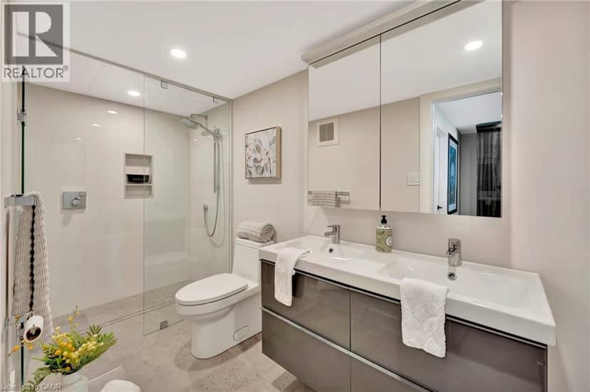 2136 OLD LAKESHORE Road Unit# 3 — photo 33 of 40