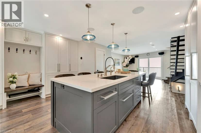 2136 OLD LAKESHORE Road Unit# 3 — photo 6 of 40