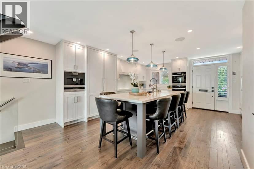 2136 OLD LAKESHORE Road Unit# 3 — photo 8 of 40