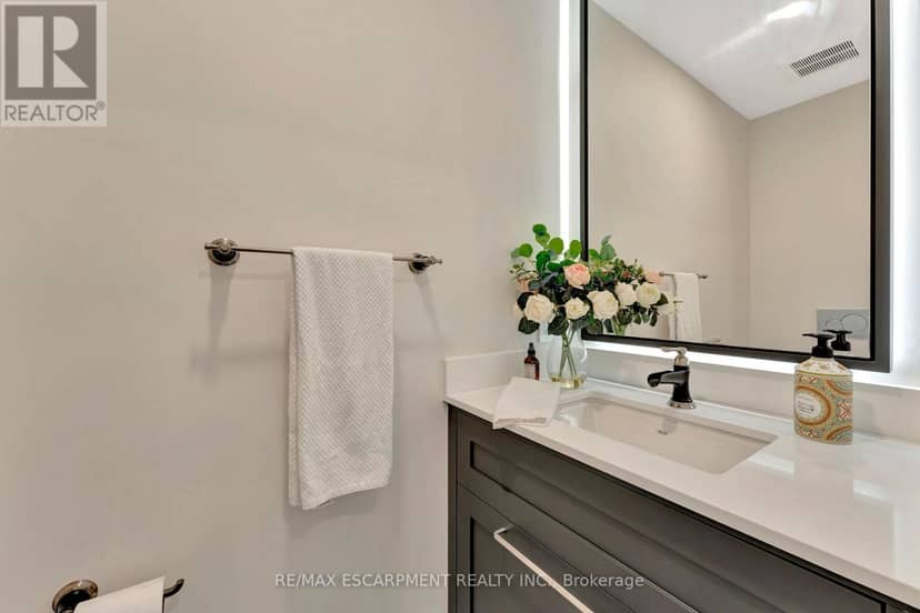 3 - 2136 Old Lakeshore Road — photo 19 of 40